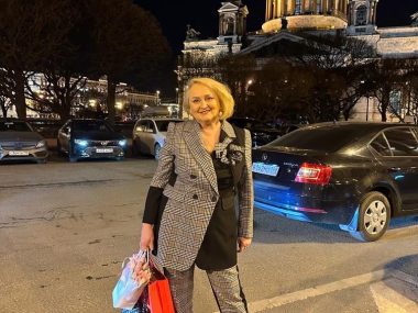 Директор ТЮЗа им. А. А. Брянцева Светлана Лаврецова удостоена звания «Влиятельная женщина Петербурга».