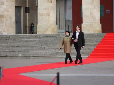 Сегодня на Пионерской площади засияла новая звезда!