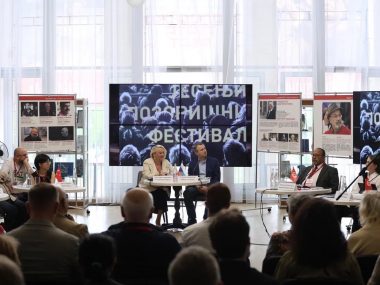 Сегодня в рамках XXVI Международного театрального фестиваля «Молодёжь. Театр. Фест» состоялся круглый стол «Парад фестивалей»!